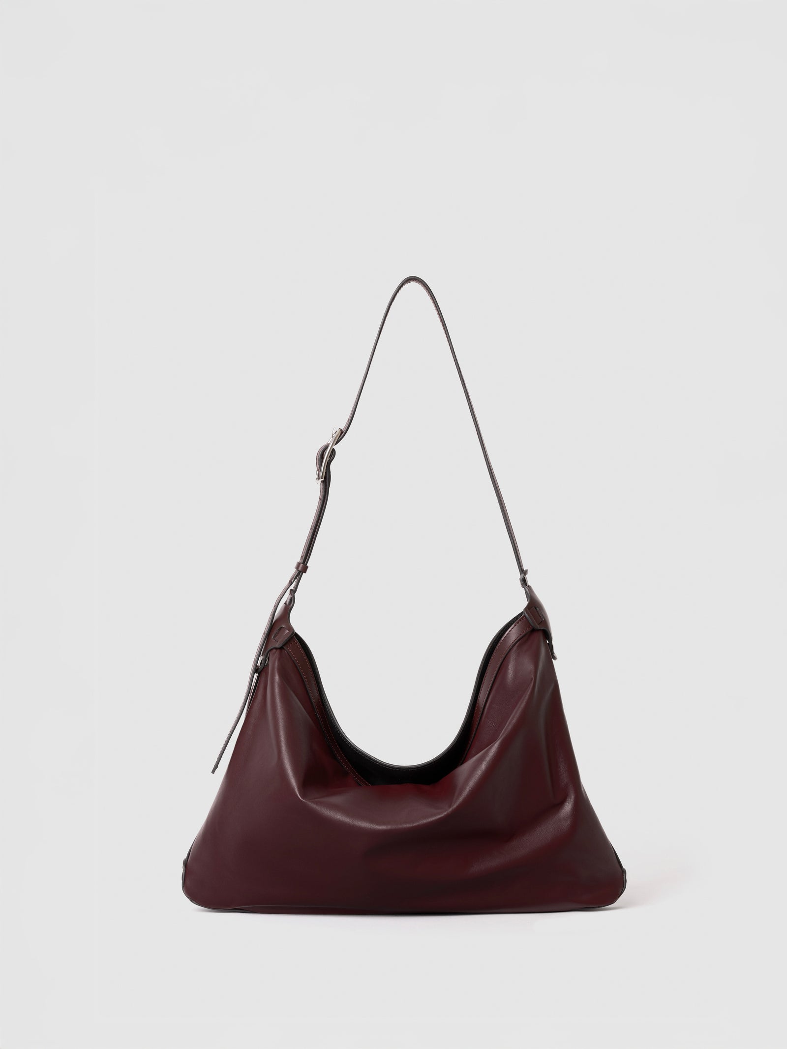 ◆ NYXX ◆ P.O.M HOBO BAG BURGUNDY Hobo Soft Burgundy – 10.03.53