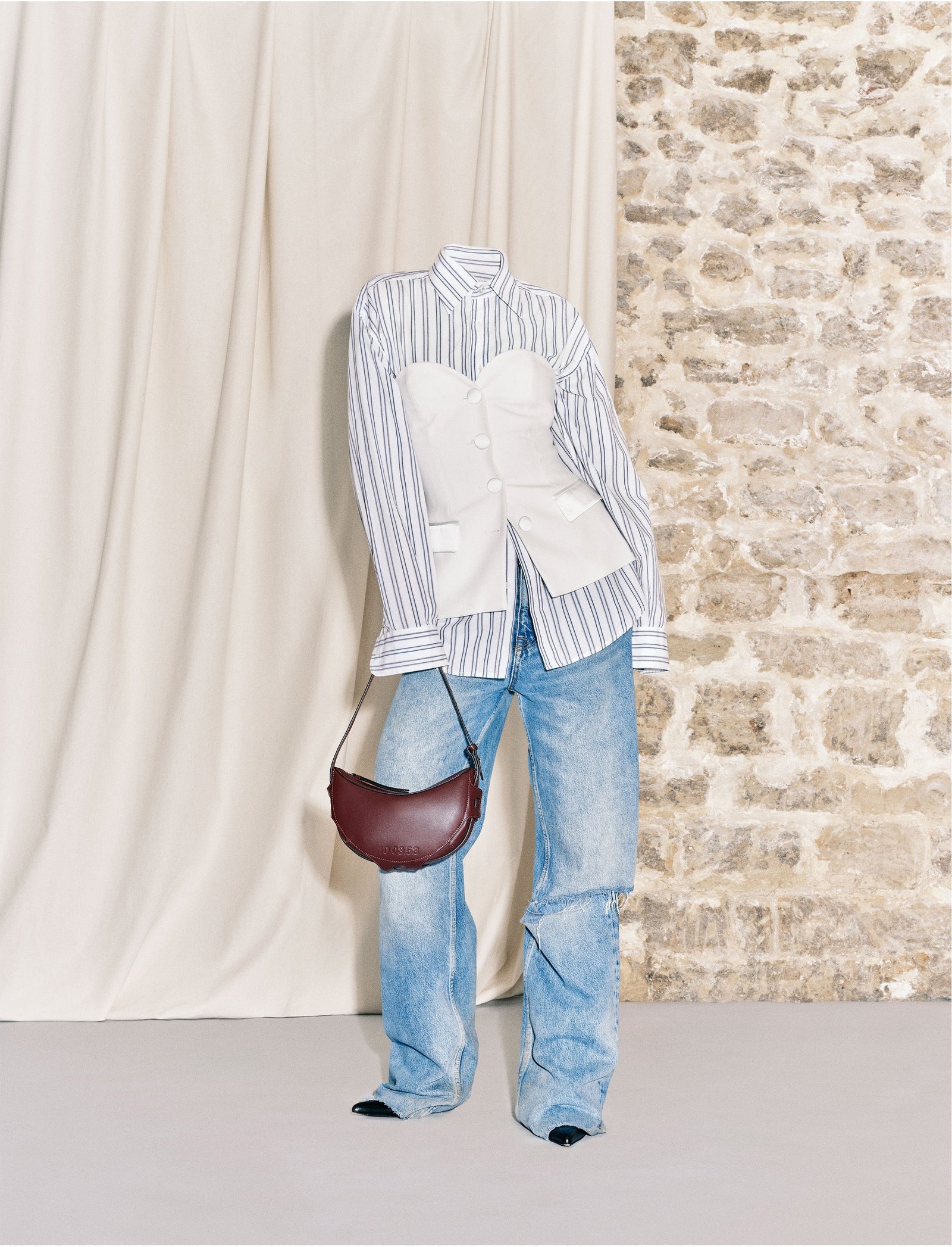 Half Moon Off-White – 10.03.53